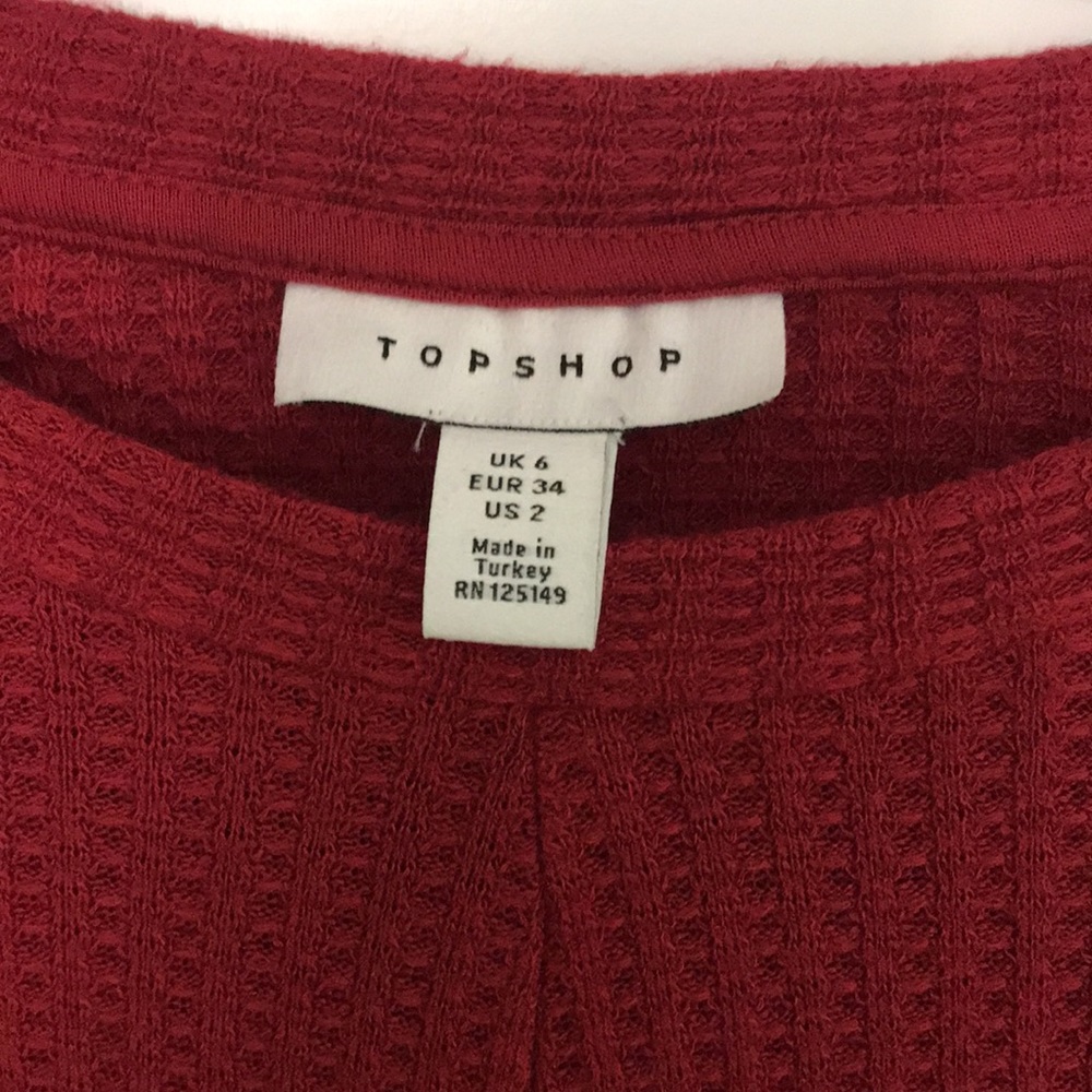 Red crop top - Picture 3 of 6